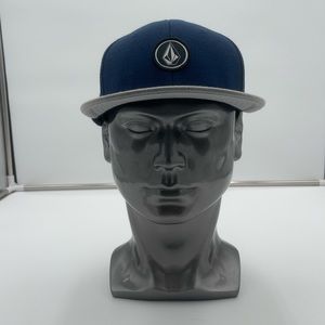 Volcom fitted S/M hat